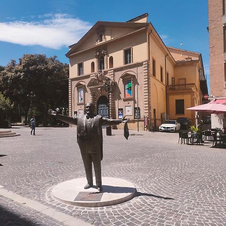 Apartmán Il Nido Di Silvia A Due Passi Dal Teatro Rossini Pesaro Exteriér fotografie